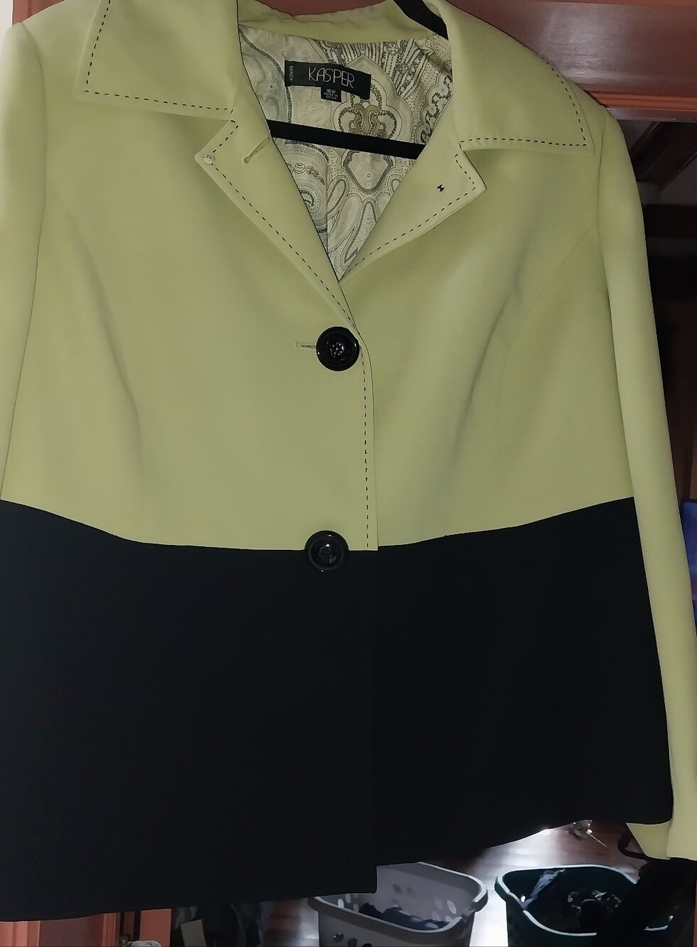 Kasper Two-Tone  Green and Black Colorblock Blazer